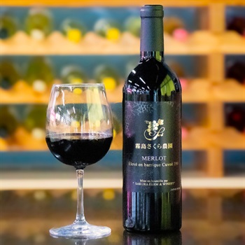 【霧島さくらフルーツランド】メルロ 樽熟成 辛口 <赤ワイン>